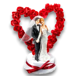 Figurine mariage couple sur coeur rouge