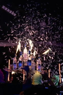 Présentoir Show Pyramide 10 Bouteilles VIP Transparent | By Sparklers®