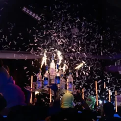 Présentoir Show Pyramide 10 Bouteilles VIP - Noir | By Sparklers®