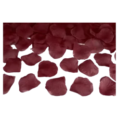 100 pétales de roses rouges foncées